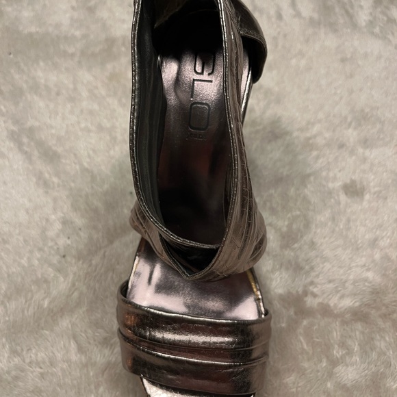 Women’s GLO JEANS Sexy Criss Cross Bronze Metallic High Heel Wedge - Picture 7 of 9